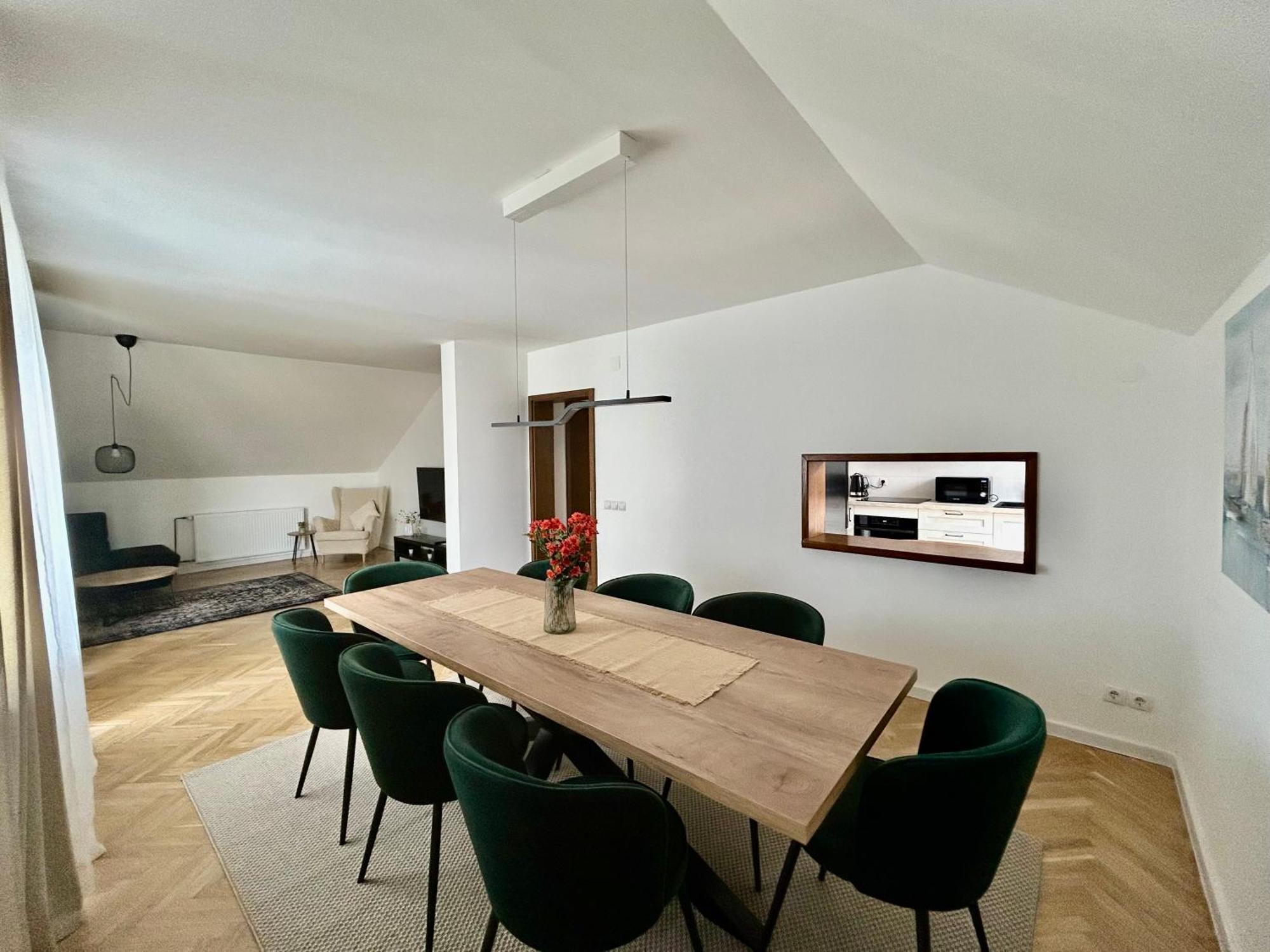 Apartman Tony Deluxe Near Zagreb Airport Velika Gorica Exteriör bild