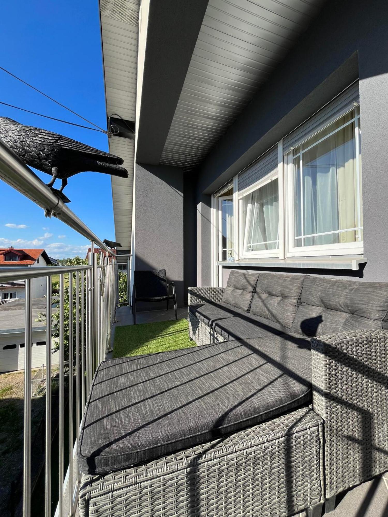 Apartman Tony Deluxe Near Zagreb Airport Velika Gorica Exteriör bild