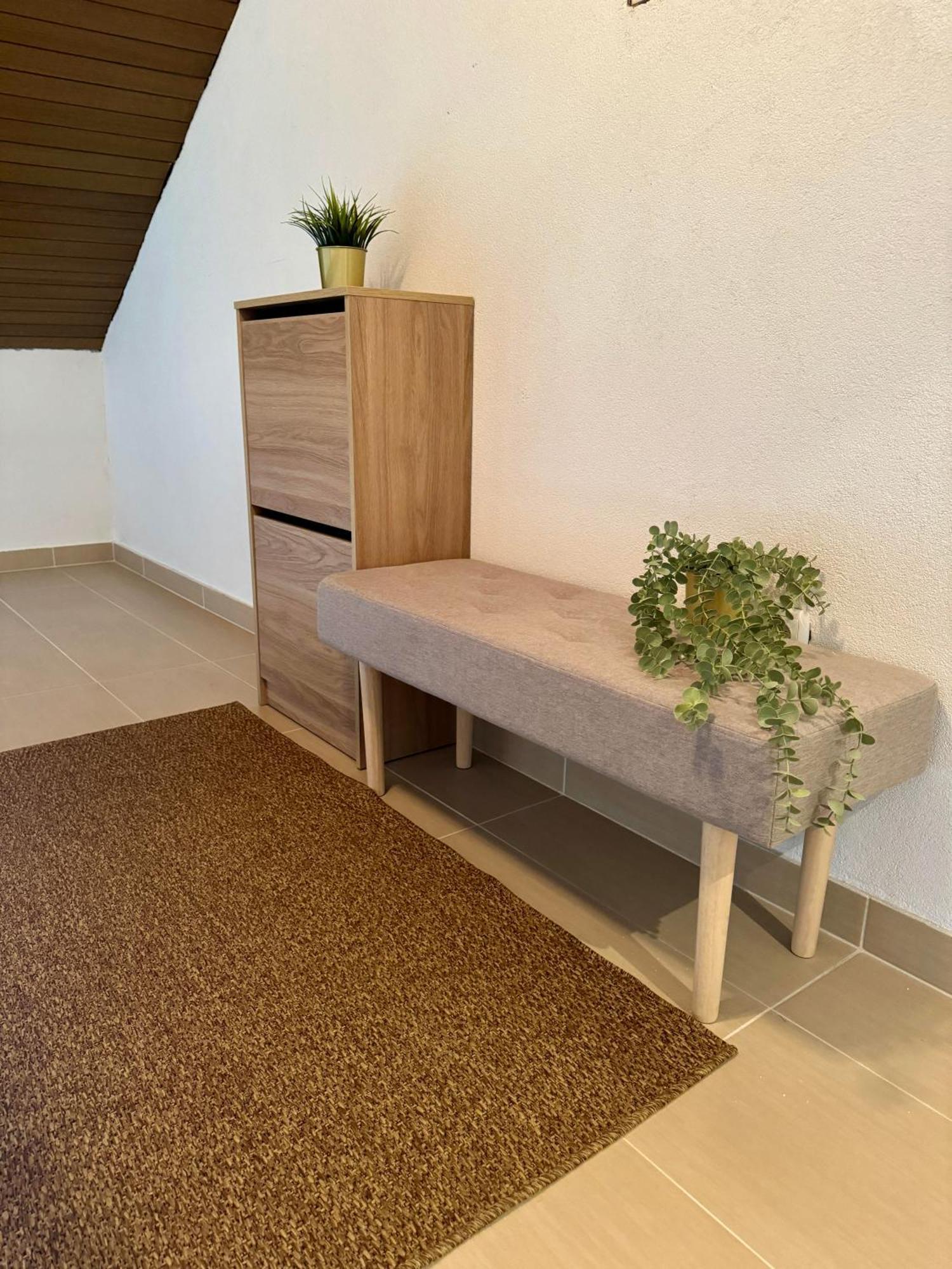 Apartman Tony Deluxe Near Zagreb Airport Velika Gorica Exteriör bild